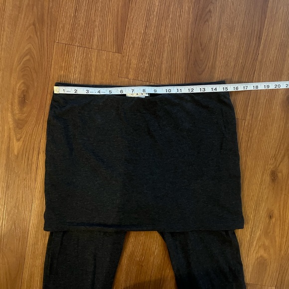 CAbi Skirted M'LEGGINGS - Picture 7 of 7